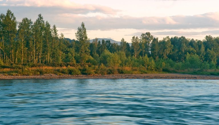 Аренда внедорожника с палаткой на Кольском полуострове
