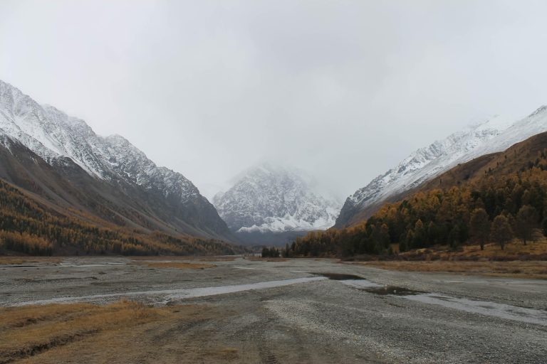 Аренда дома на колесах для путешествия по Алтаю из Барнаула