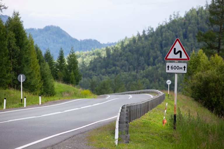 Прокат внедорожника с палаткой на Кольском полуострове в 2025 году