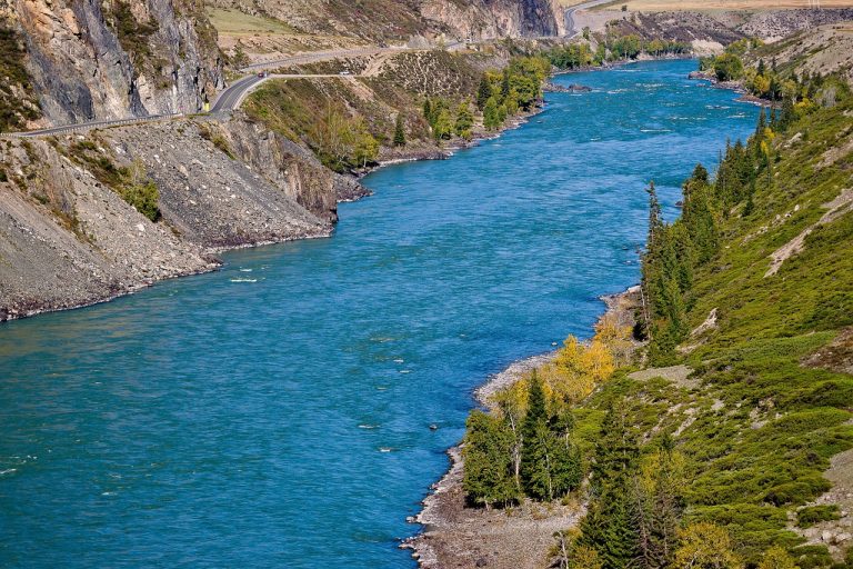 Аренда автодома на Алтае: цены и советы для путешественников